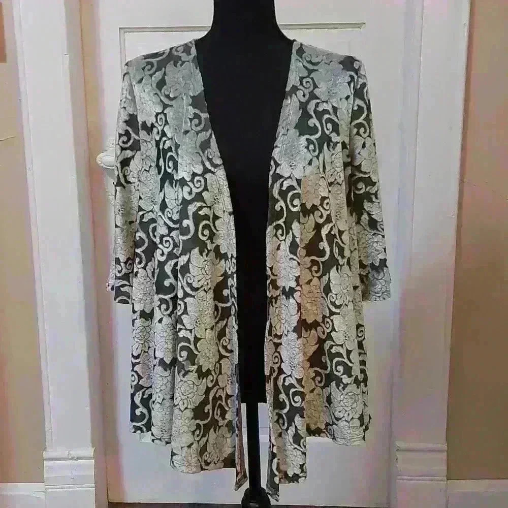 Silver Brocade Knox Rose Kimono K0276